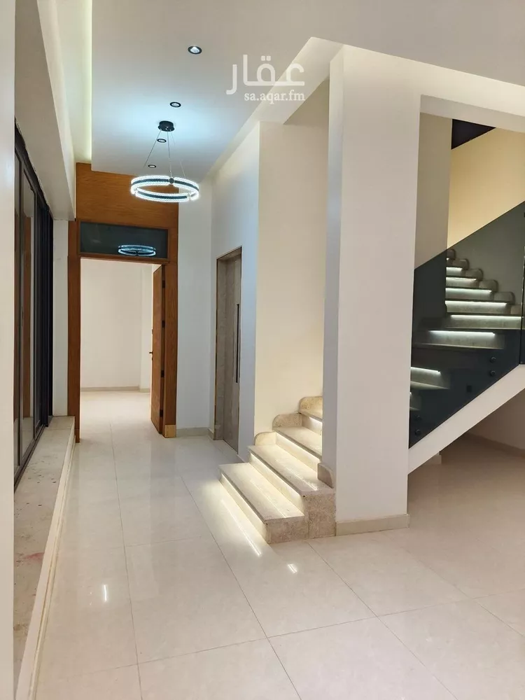 فيلا للبيع في شارع البيضاء, حي السعادة, مدينة الرياض, منطقة الرياض صورة 3