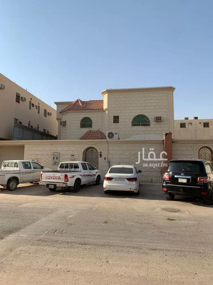 فيلا للبيع في شارع يعلي بن عقبه, حي إشبيلية, مدينة الرياض, منطقة الرياض