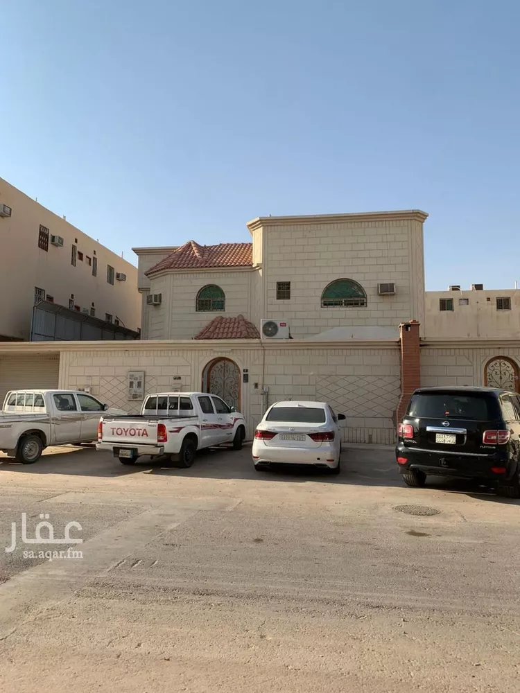 فيلا للبيع في شارع يعلي بن عقبه, حي إشبيلية, مدينة الرياض, منطقة الرياض