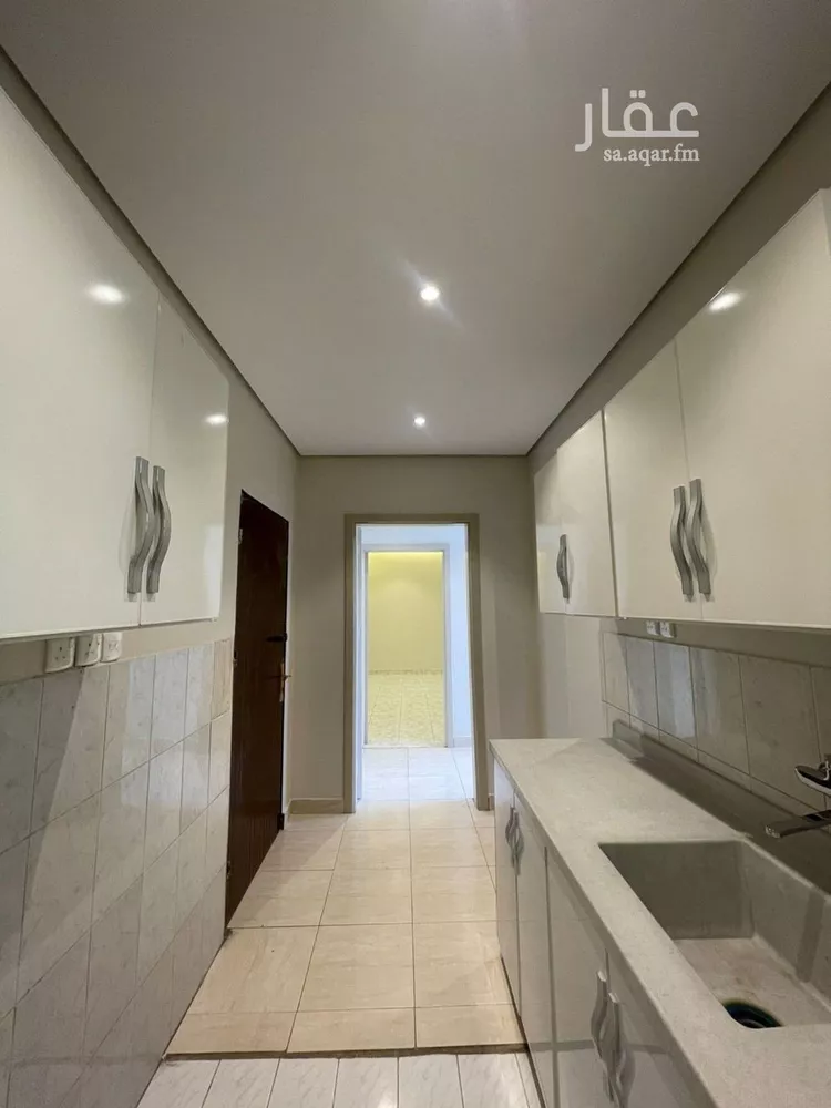 شقة للإيجار في شارع جمعان بن ناصر, حي الملك فيصل, مدينة الرياض, منطقة الرياض صورة 2