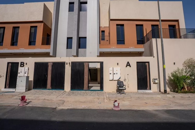 دور للبيع في شارع الجابري ، حي العليا ، الرياض ، منطقة الرياض 16