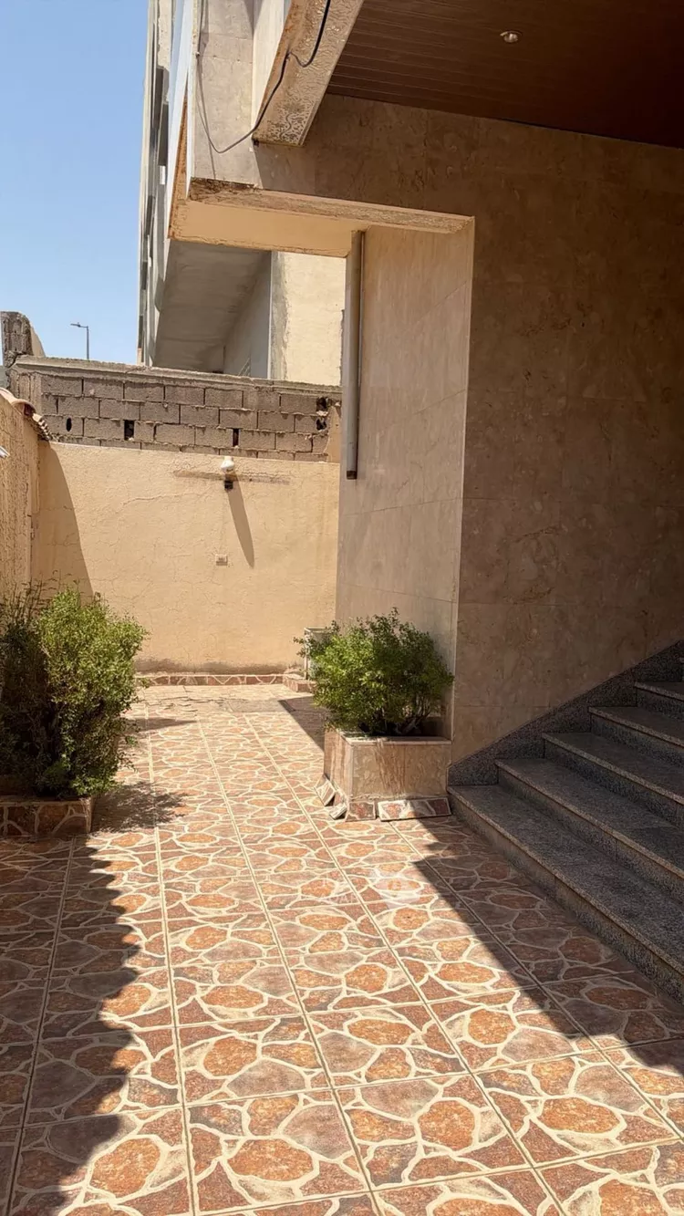 عمارة للبيع في شارع ايمن ابن عبيد, حي القصواء, مدينة المدينة المنورة, منطقة المدينة المنورة صورة 4