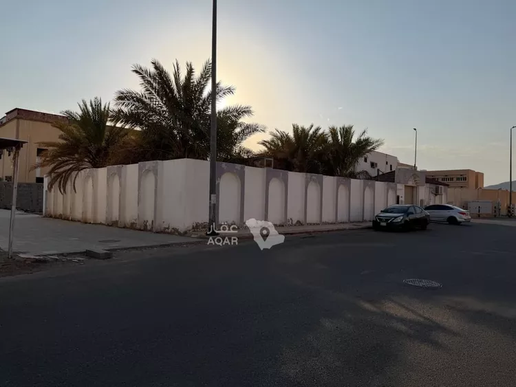 فيلا للبيع في شارع علي ابن نصر الله القرشي, حي سكة الحديد, مدينة المدينة المنورة, منطقة المدينة المنورة 3
