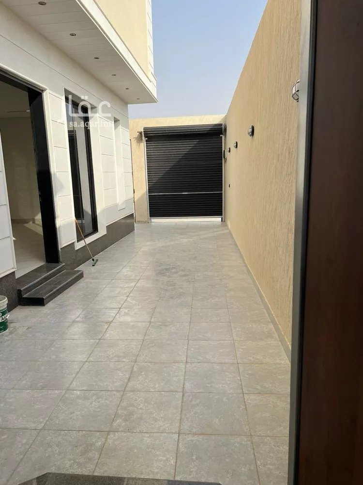 دور للبيع في شارع الشيخ خليفة بن حمد ال ثاني , حي المعيزيلة, مدينة الرياض, منطقة الرياض صورة 5