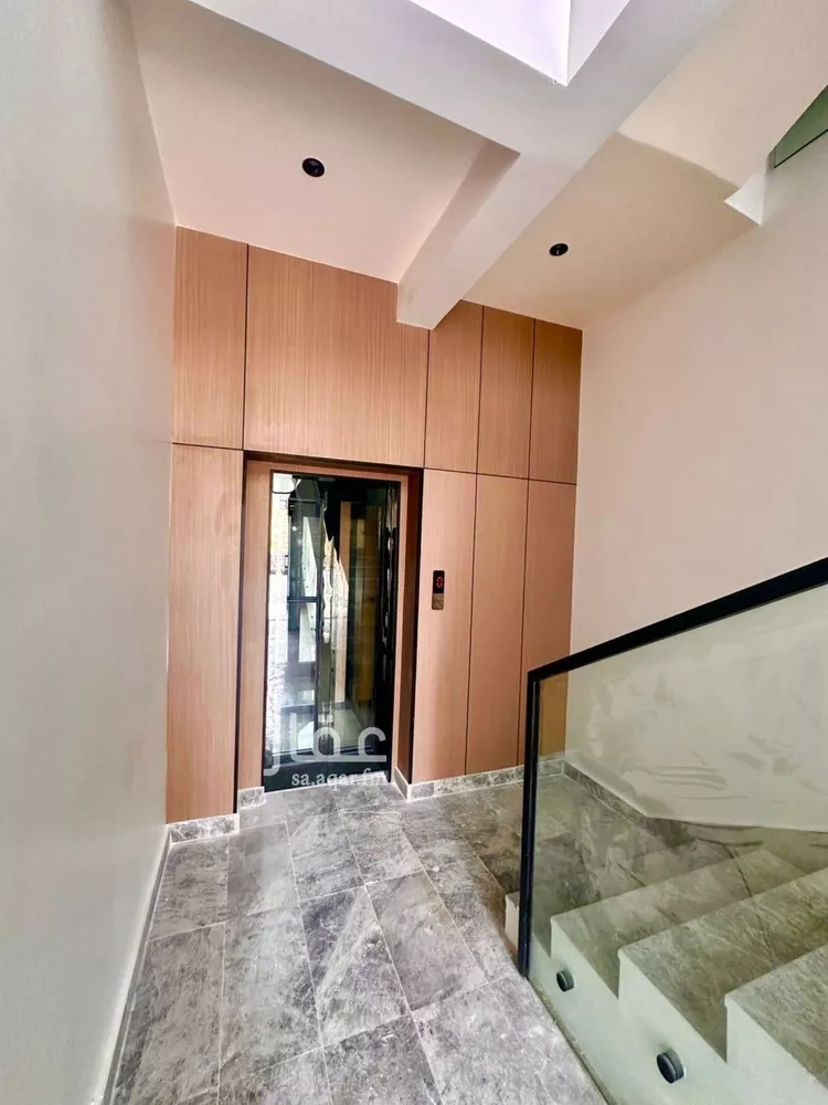 Floor for Sale in Riyadh An Narjis 7