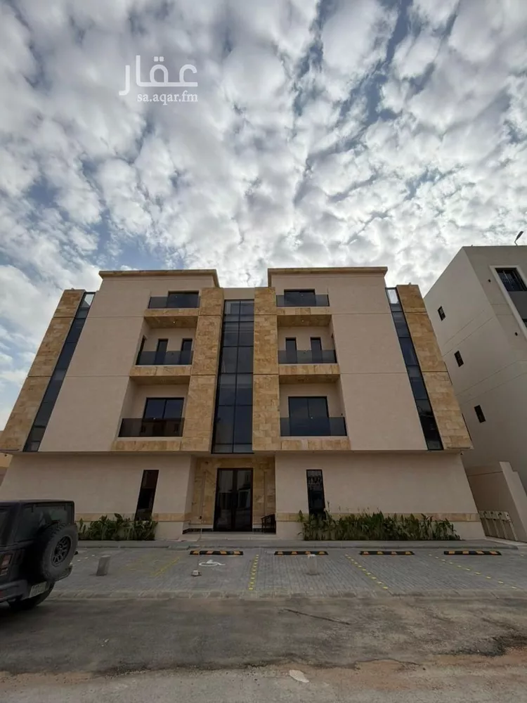 عمارة للبيع في شارع عبدالرحمن بن موسى, حي العارض, مدينة الرياض, منطقة الرياض 1 صورة