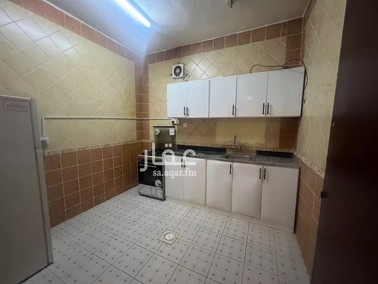 شقة للإيجار في شارع قلعة الفسطاط, حي إشبيلية, مدينة الرياض, منطقة الرياض