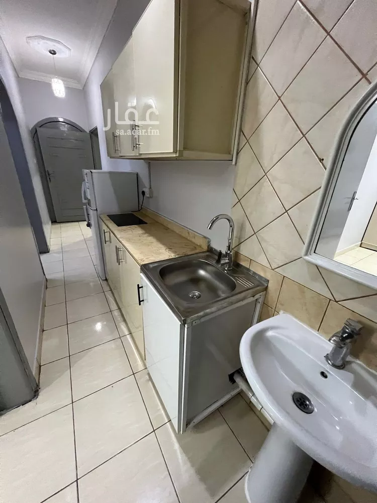 شقة للإيجار في شارع قلعة الفسطاط, حي إشبيلية, مدينة الرياض, منطقة الرياض