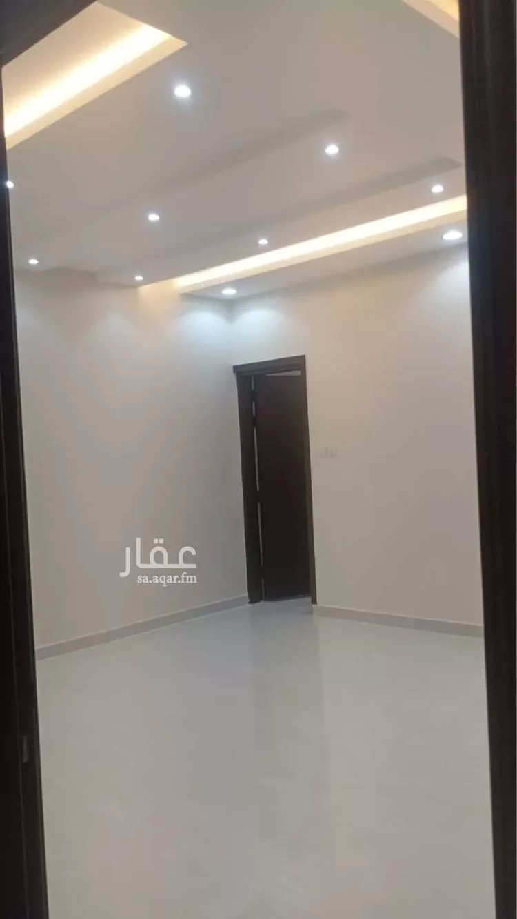 فيلا للبيع في شارع داود ابن سلمة الانصاري, حي نوارة, مدينة المزاحمية, منطقة الرياض صورة 3