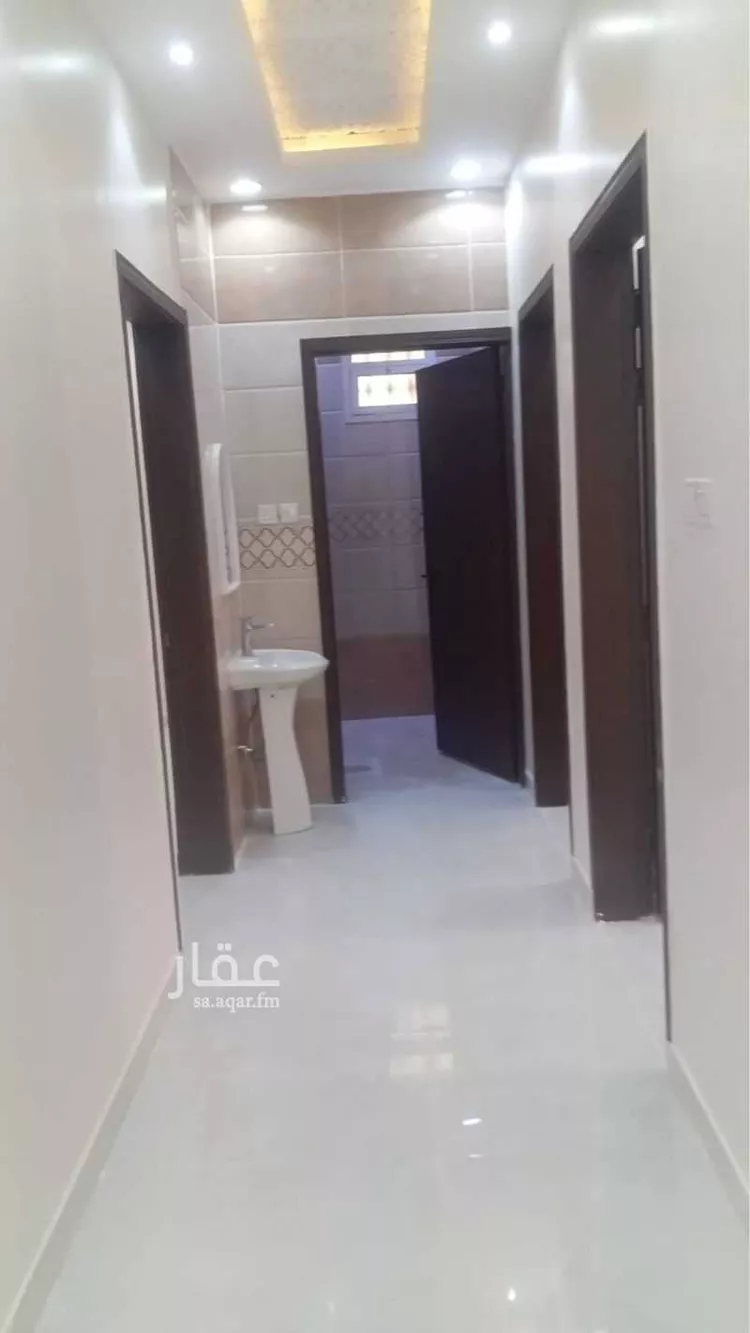 فيلا للبيع في شارع داود ابن سلمة الانصاري, حي نوارة, مدينة المزاحمية, منطقة الرياض صورة 5