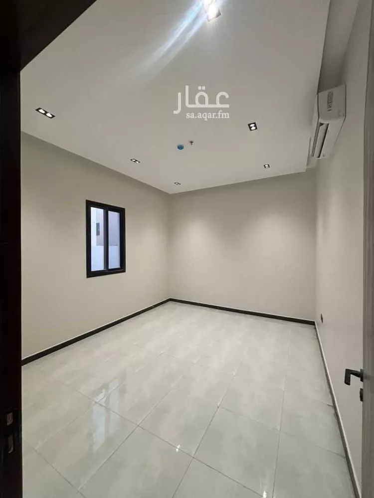 عمارة للإيجار في شارع المدائني, حي الرمال, مدينة الرياض, منطقة الرياض 1 صورة