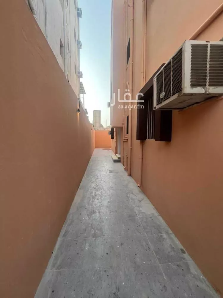 عمارة للبيع في شارع الوديعة, حي الضباب, مدينة الدمام, المنطقة الشرقية صورة 3