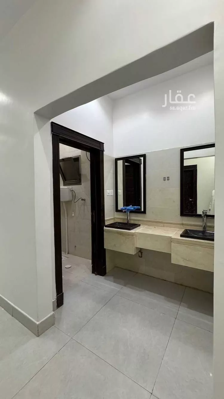 فيلا للإيجار في شارع محمد بن أحمد الفاسي, حي الرمال, مدينة الرياض, منطقة الرياض 12