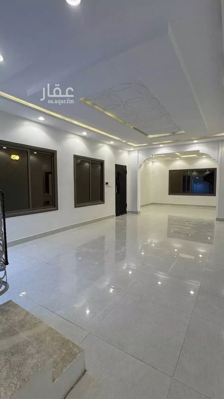 فيلا للإيجار في شارع محمد بن أحمد الفاسي, حي الرمال, مدينة الرياض, منطقة الرياض 14