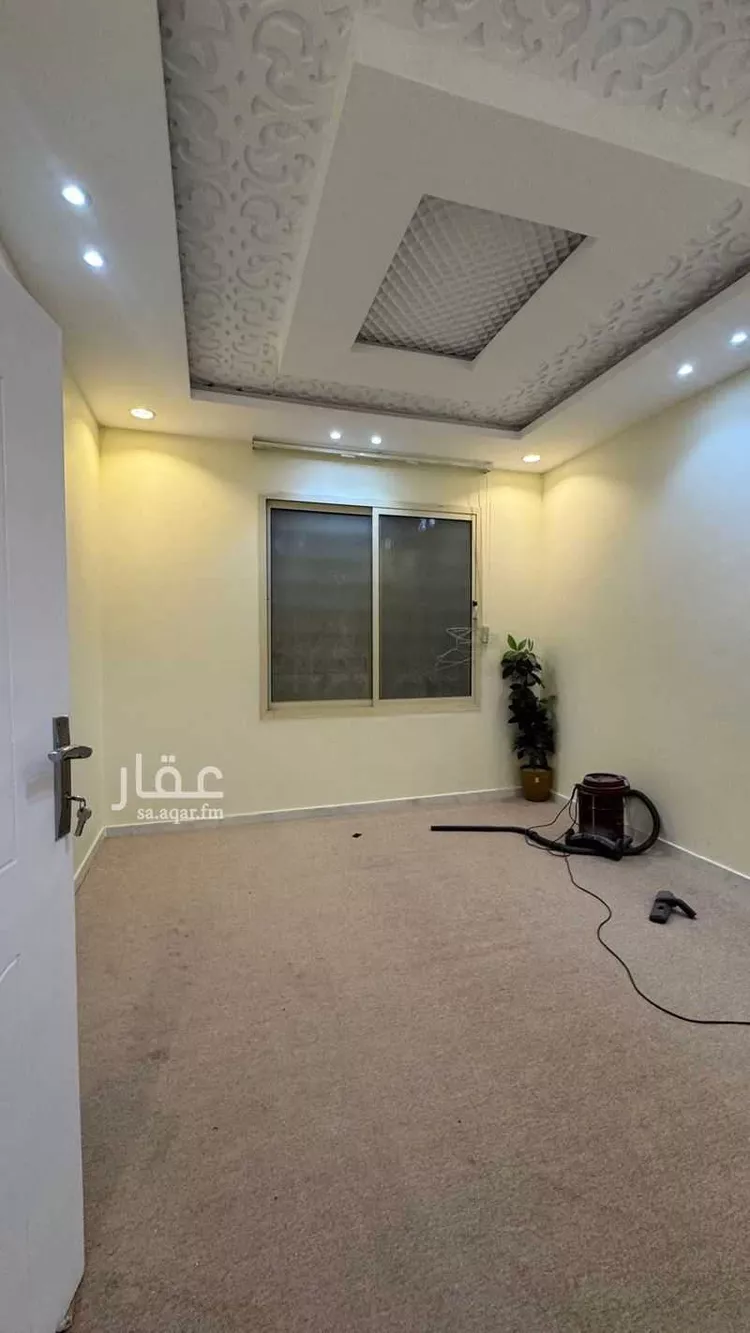 فيلا للإيجار في شارع أحمد بن محمد العتابي, حي الرمال, مدينة الرياض, منطقة الرياض 15