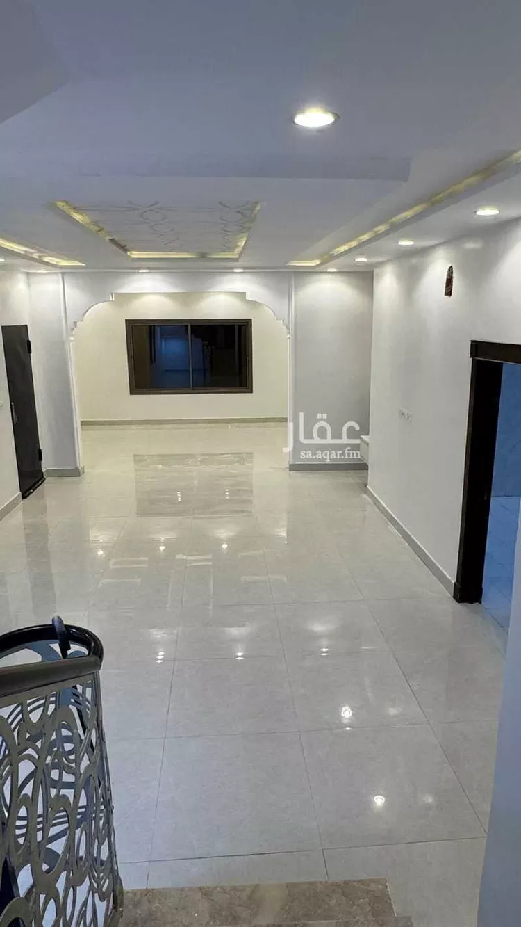 فيلا للإيجار في شارع محمد بن أحمد الفاسي, حي الرمال, مدينة الرياض, منطقة الرياض 15