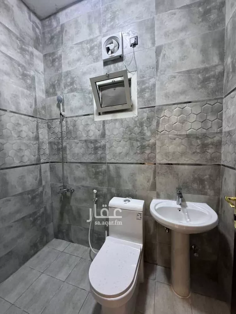 شقة للإيجار في شارع السادس عشر, حي العقربية, مدينة الخبر, المنطقة الشرقية صورة 2