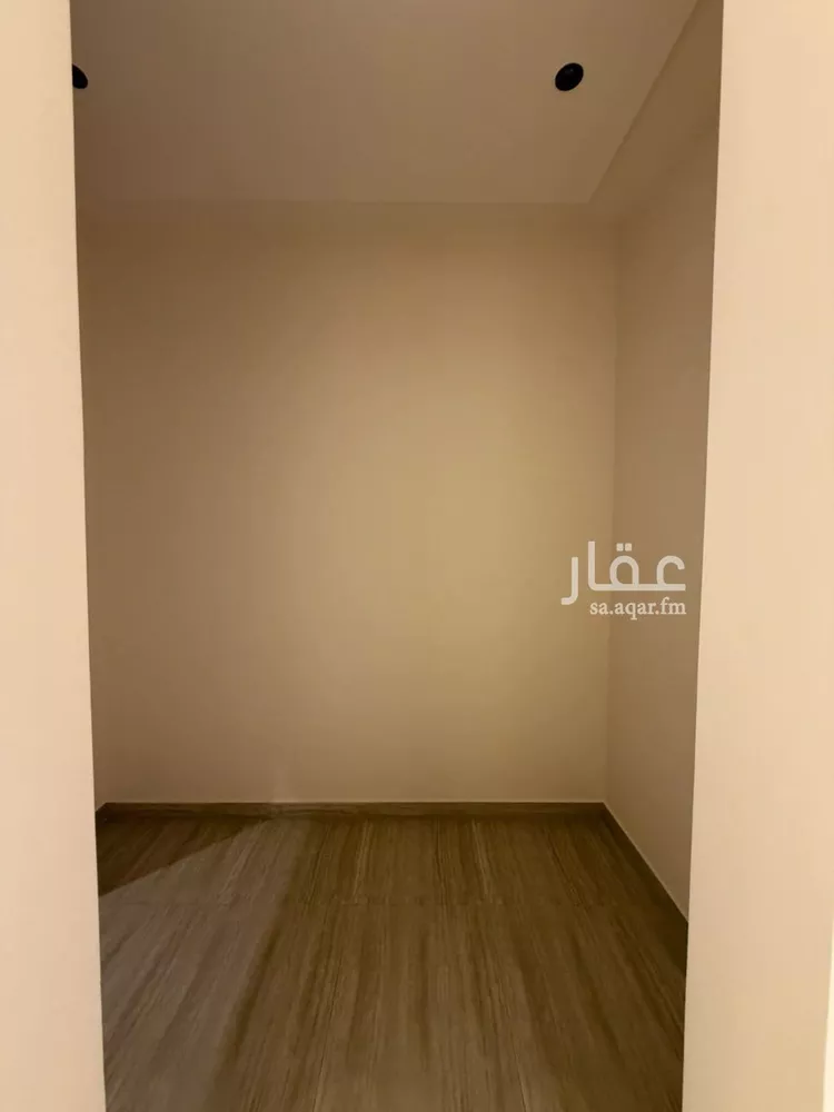 دور للبيع في شارع رقم 538, حي الملقا, مدينة الرياض, منطقة الرياض 17