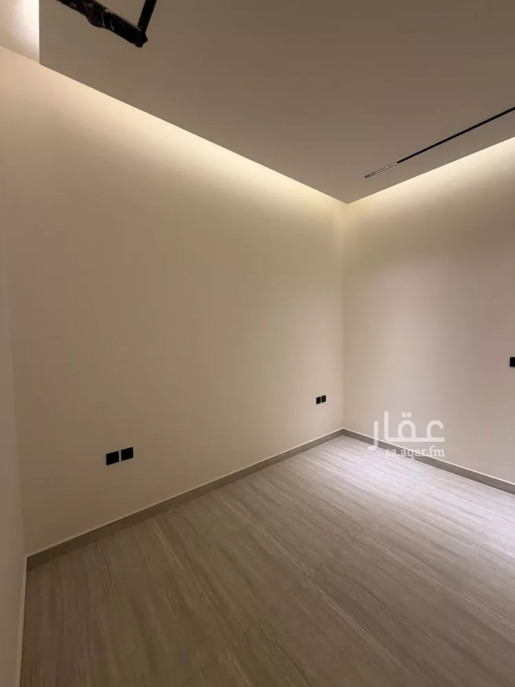 دور للبيع في شارع رقم 538, حي الملقا, مدينة الرياض, منطقة الرياض 18
