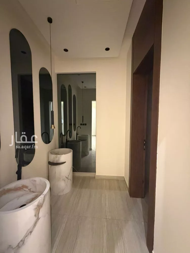 دور للبيع في شارع رقم 538, حي الملقا, مدينة الرياض, منطقة الرياض 15