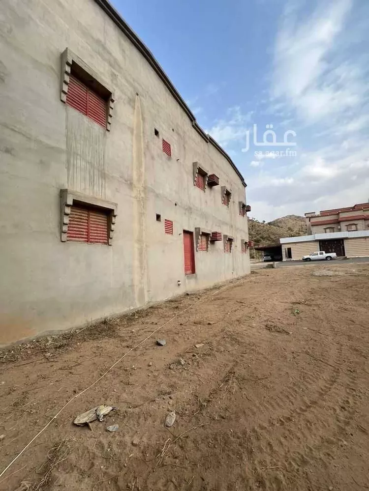 عمارة للبيع في حي الحمراء, مدينة البشائر, منطقة عسير صورة 3