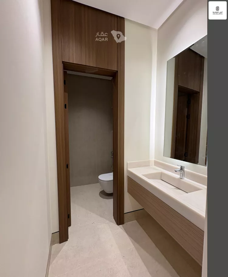 شقة للبيع في شارع الالمعي, حي البندرية, مدينة الخبر, المنطقة الشرقية 4