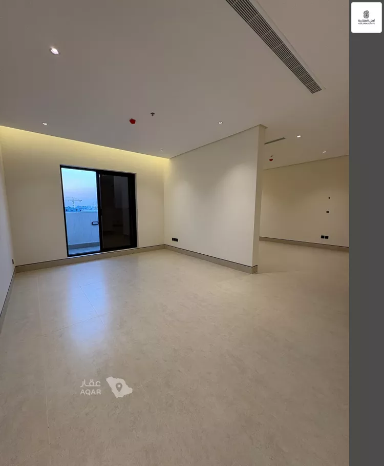 شقة للبيع في شارع الالمعي, حي البندرية, مدينة الخبر, المنطقة الشرقية 5