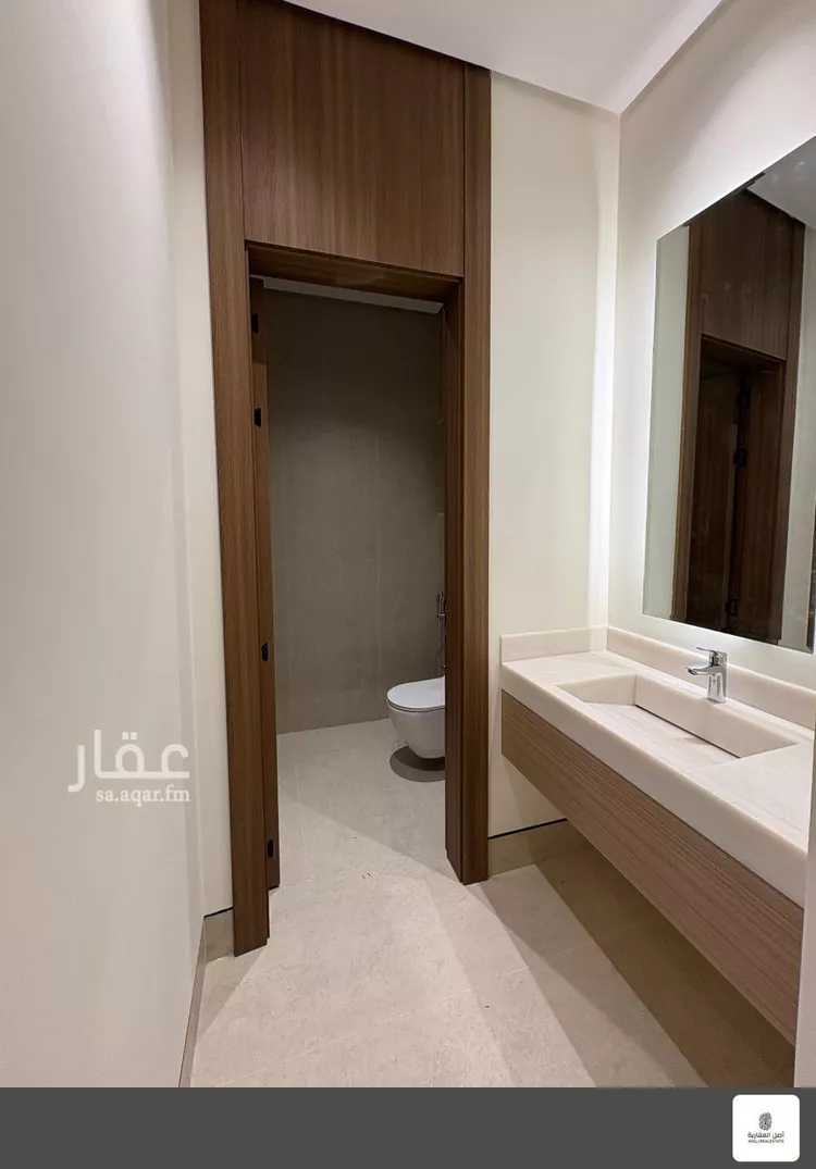 شقة للبيع في شارع الشماخ بن علاء, حي البندرية, مدينة الخبر, المنطقة الشرقية 6