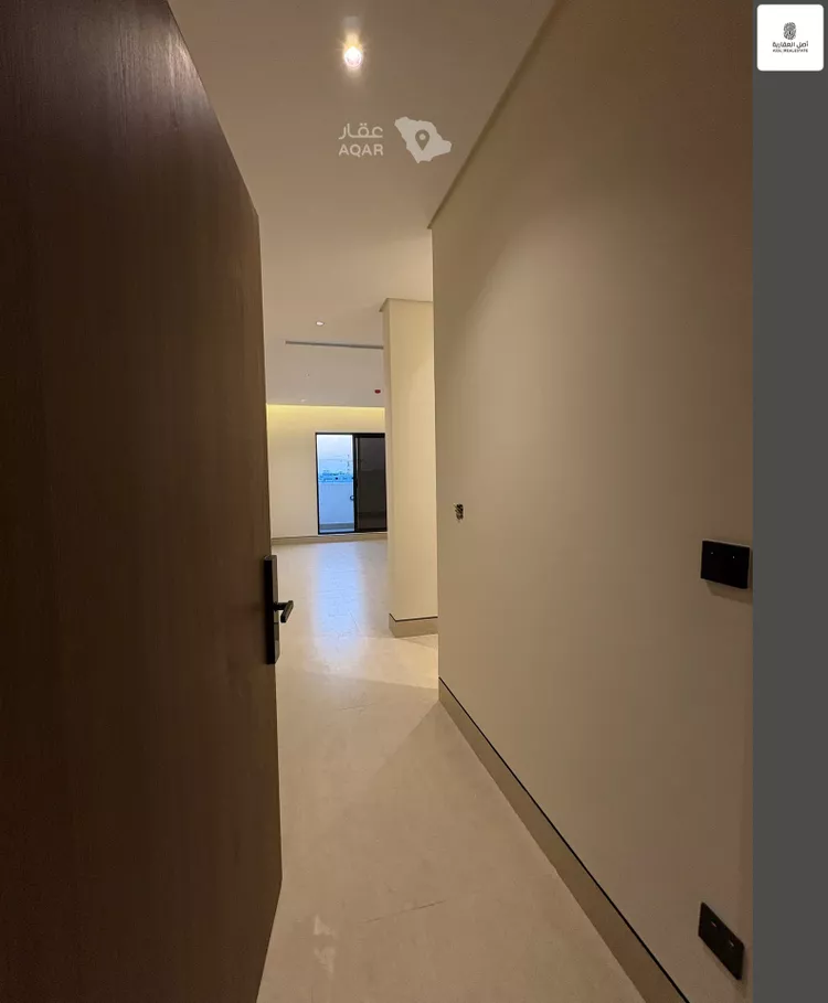 شقة للبيع في شارع الالمعي, حي البندرية, مدينة الخبر, المنطقة الشرقية 3
