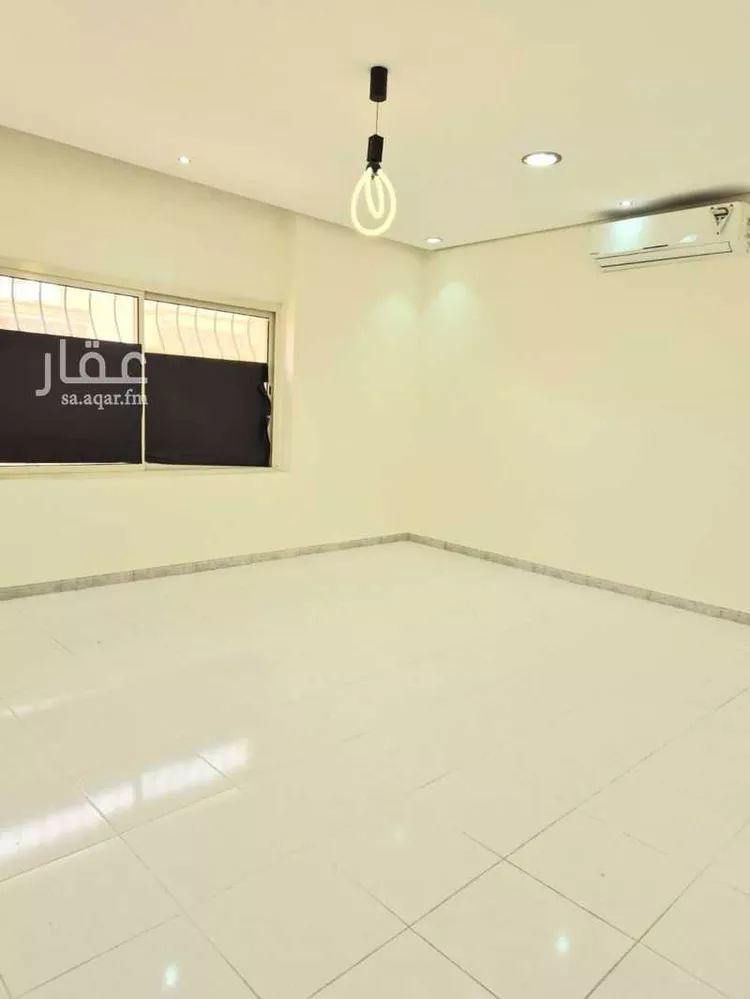 فيلا للإيجار في شارع الغطاس, حي إشبيلية, مدينة الرياض, منطقة الرياض 9
