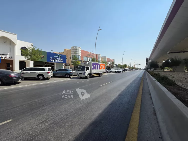 عمارة للبيع في شارع الشيخ حسن بن حسين بن علي, حي إشبيلية, مدينة الرياض, منطقة الرياض صورة 5