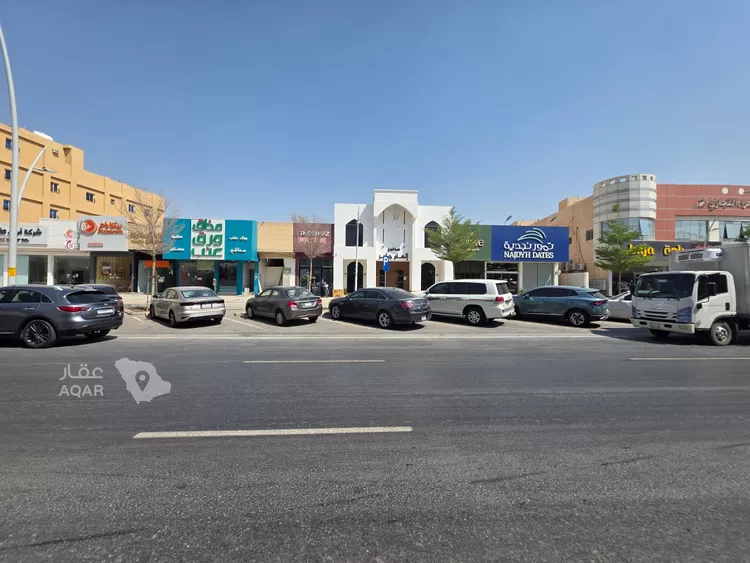 عمارة للبيع في شارع الشيخ حسن بن حسين بن علي, حي إشبيلية, مدينة الرياض, منطقة الرياض صورة 4