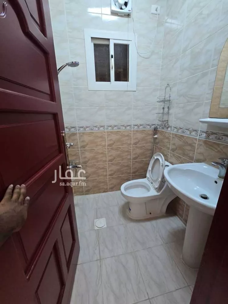 شقة للإيجار في شارع أسعد بن حارثة الأنصاري, حي الحمراء, مدينة تبوك, منطقة تبوك صورة 3