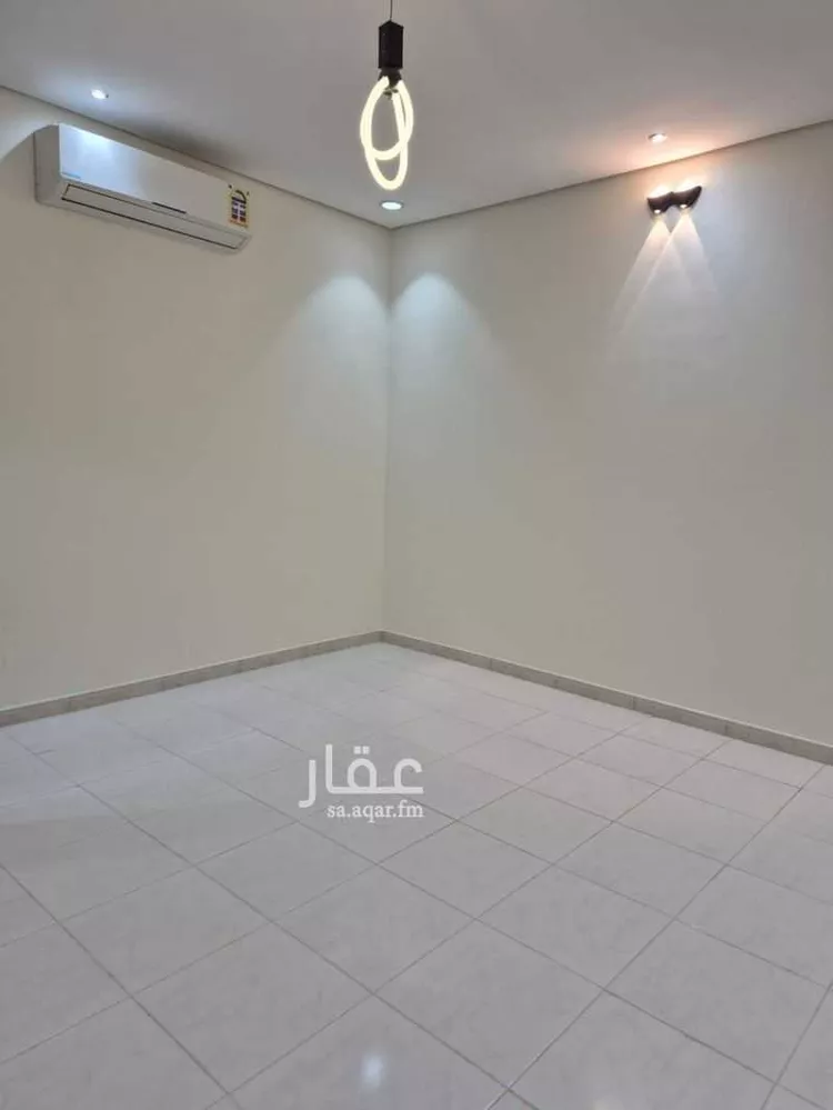 فيلا للإيجار في شارع الغطاس, حي إشبيلية, مدينة الرياض, منطقة الرياض صورة 5