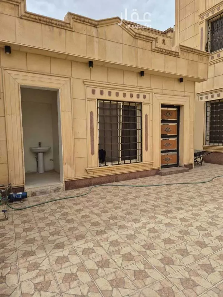 فيلا للإيجار في شارع الغطاس, حي إشبيلية, مدينة الرياض, منطقة الرياض 11