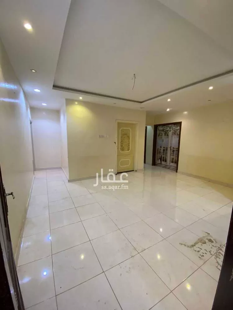 فيلا للبيع في شارع الدفاع, حي إشبيلية, مدينة الرياض, منطقة الرياض 13