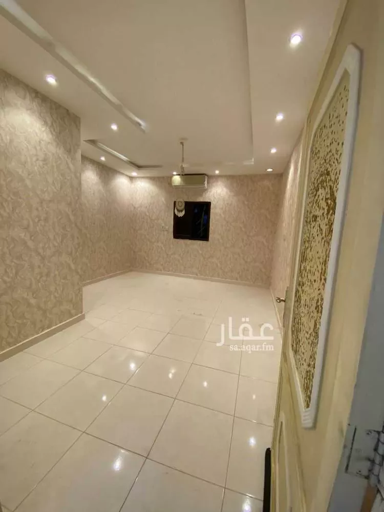 فيلا للبيع في شارع الدفاع, حي إشبيلية, مدينة الرياض, منطقة الرياض 18