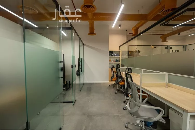 مكتب تجاري للإيجار في شارع الحديقة, حي السويدي, مدينة الرياض, منطقة الرياض 7
