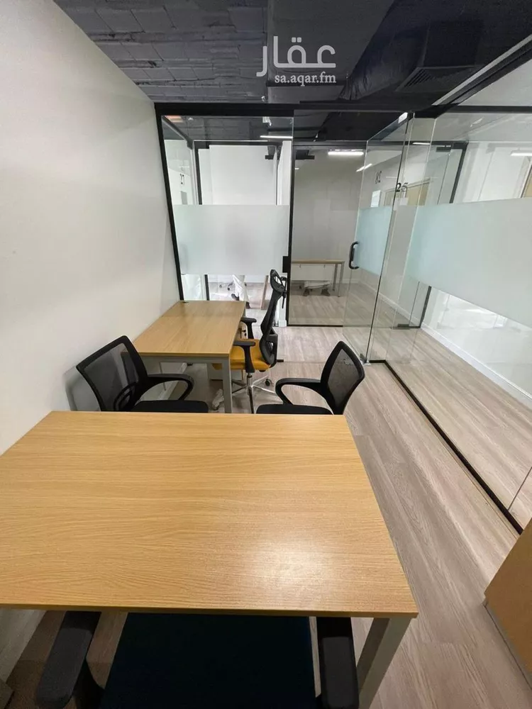 مكتب تجاري للإيجار في شارع أغادير, حي الملك عبدالعزيز, مدينة الرياض, منطقة الرياض صورة 2
