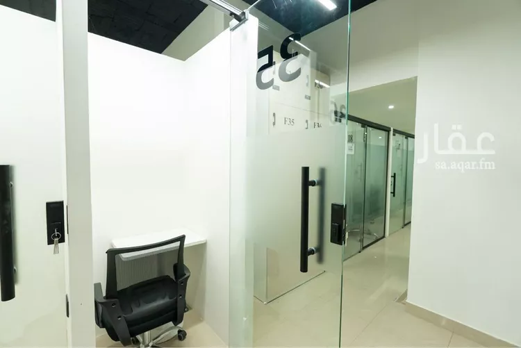 مكتب تجاري للإيجار في شارع أغادير, حي الملك عبدالعزيز, مدينة الرياض, منطقة الرياض صورة 5