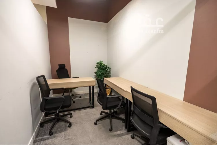 مكتب تجاري للإيجار في شارع أغادير, حي الملك عبدالعزيز, مدينة الرياض, منطقة الرياض صورة 3