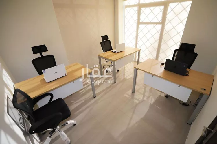 مكتب تجاري للإيجار في شارع أغادير, حي الملك عبدالعزيز, مدينة الرياض, منطقة الرياض