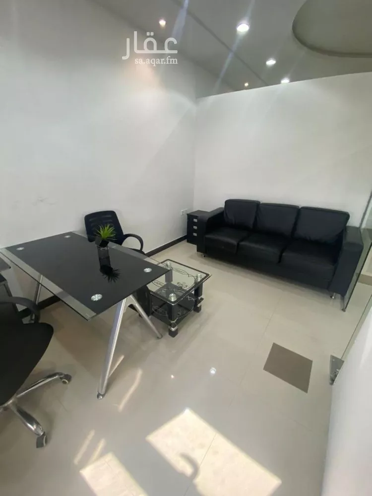 مكتب تجاري للإيجار في شارع الملك عبدالعزيز ابن عبدالرحمن سعود الفرعي, حي العارض, مدينة الرياض, منطقة الرياض