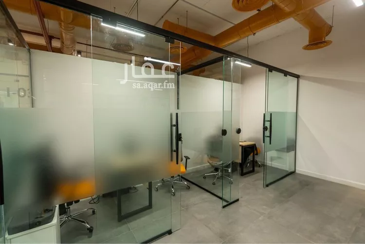 مكتب تجاري للإيجار في شارع الحديقة, حي السويدي, مدينة الرياض, منطقة الرياض صورة 2