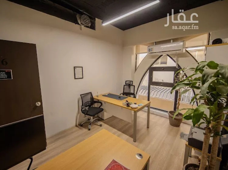 مكتب تجاري للإيجار في شارع أغادير, حي الملك عبدالعزيز, مدينة الرياض, منطقة الرياض صورة 3