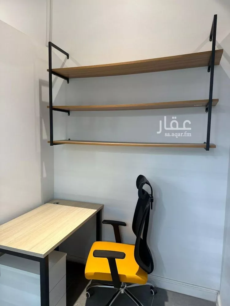 مكتب تجاري للإيجار في شارع الحديقة, حي السويدي, مدينة الرياض, منطقة الرياض 7