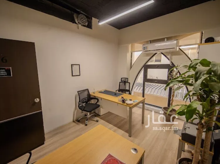مكتب تجاري للإيجار في شارع أغادير, حي الملك عبدالعزيز, مدينة الرياض, منطقة الرياض صورة 4