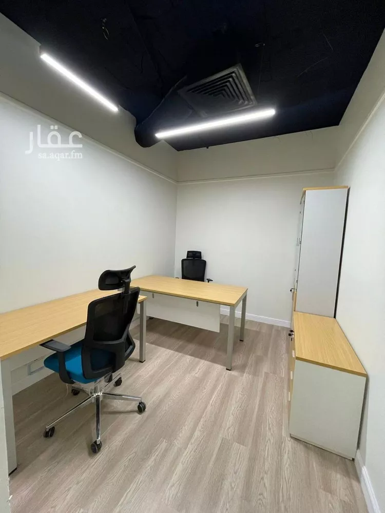 مكتب تجاري للإيجار في شارع أغادير, حي الملك عبدالعزيز, مدينة الرياض, منطقة الرياض صورة 2