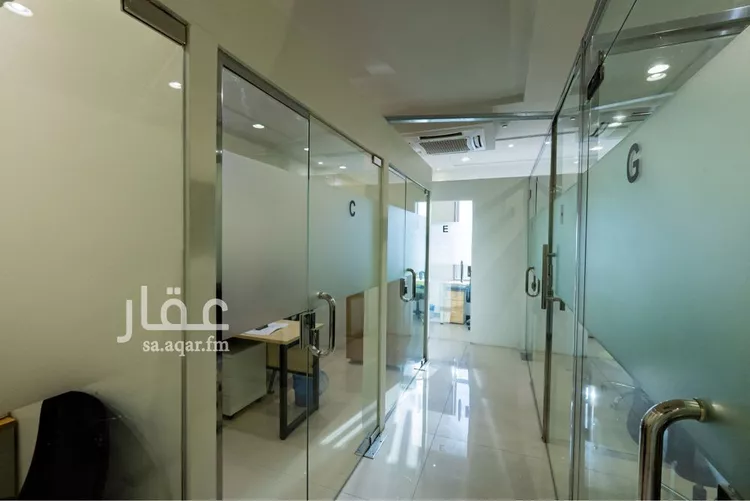 مكتب تجاري للإيجار في شارع الملك عبدالعزيز ابن عبدالرحمن سعود الفرعي, حي العارض, مدينة الرياض, منطقة الرياض صورة 3