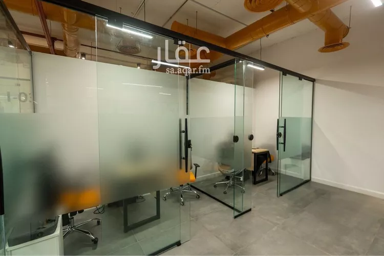 مكتب تجاري للإيجار في شارع الحديقة, حي السويدي, مدينة الرياض, منطقة الرياض صورة 2